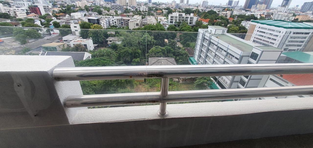 3 Bedrooms 2 Bathrooms Size 171sqm. Charoenjai Place for Rent 65,000 THB