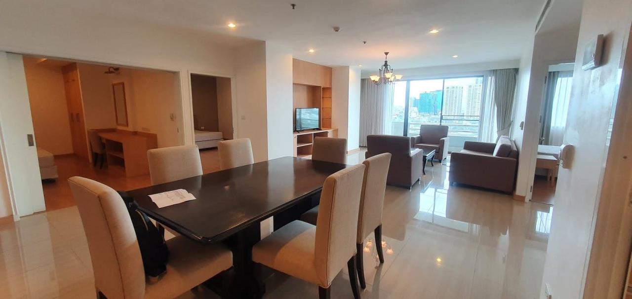 3 bedrooms 2 bathrooms charoenjai place for rent