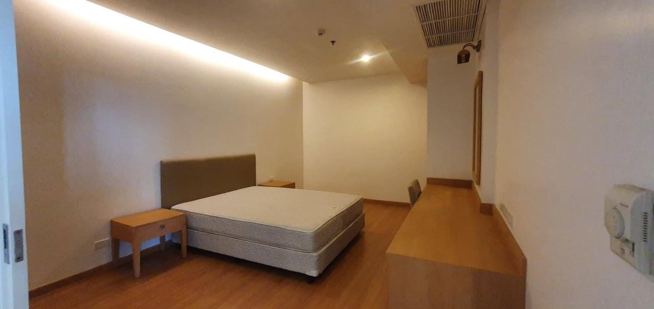 3 Bedrooms 2 Bathrooms Size 171sqm. Charoenjai Place for Rent 65,000 THB