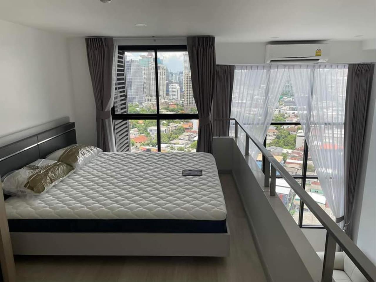 3 bedrooms 3 bathrooms fullerton sukhumvit for rent