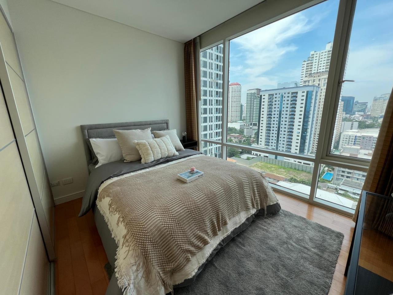 3 bedrooms 3 bathrooms fullerton sukhumvit for rent