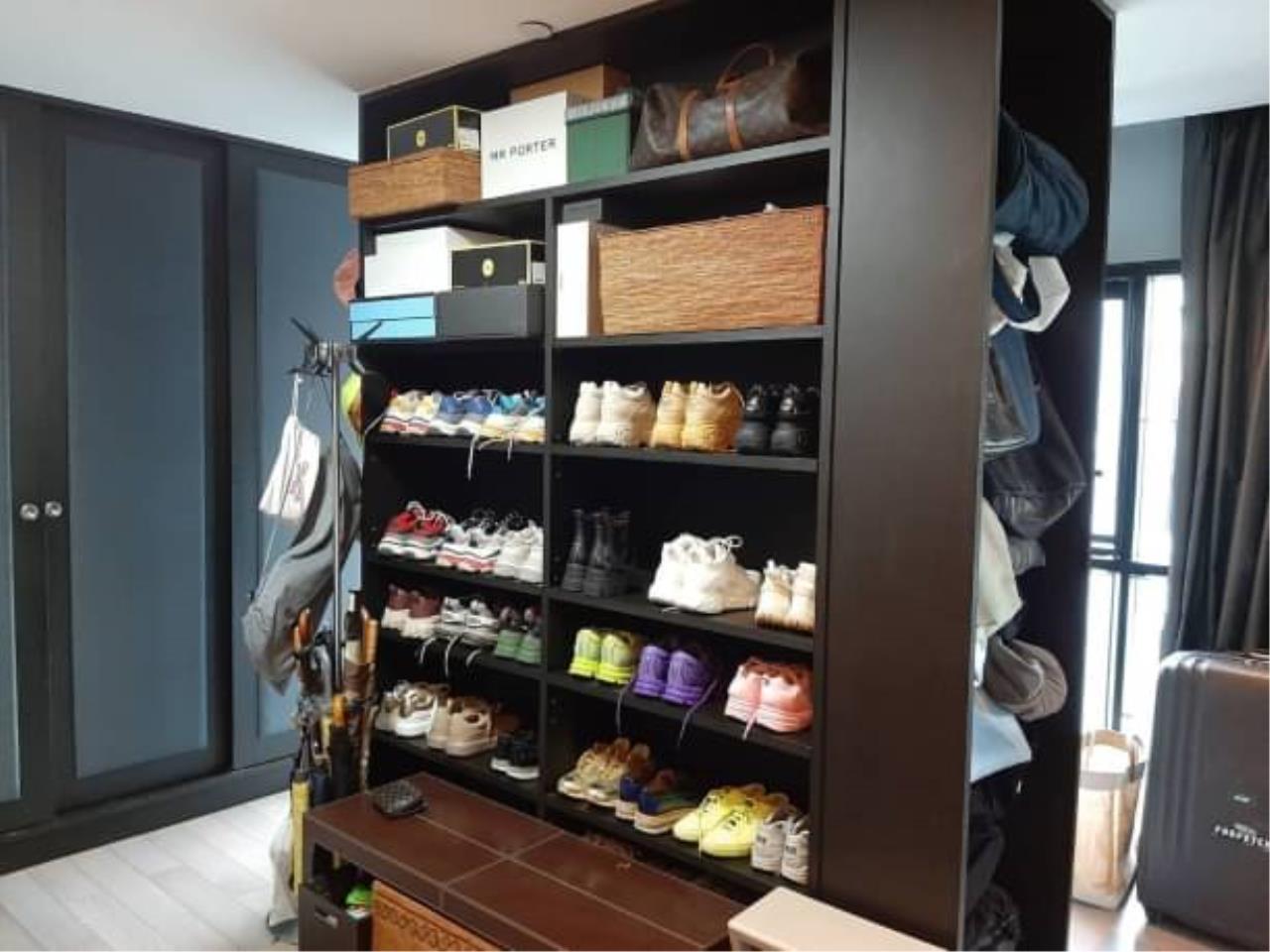 2 Bedrooms, 2 Bathrooms 100.29sqm Sathorn Gardens for Sale