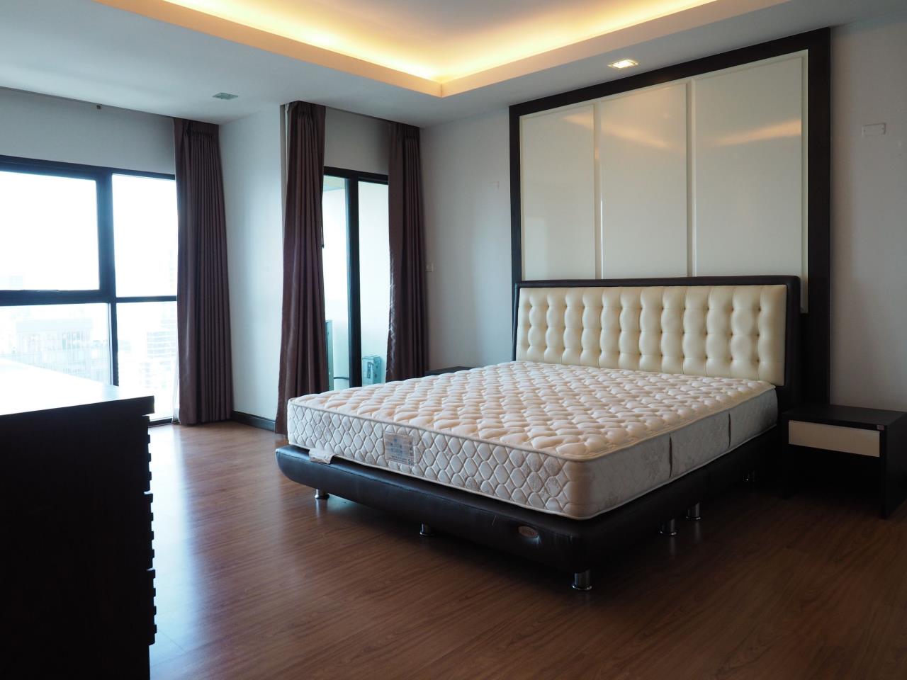 3 Bedrooms 3 Bathrooms Size 200.12 at Sathorn Gardens for Rent
