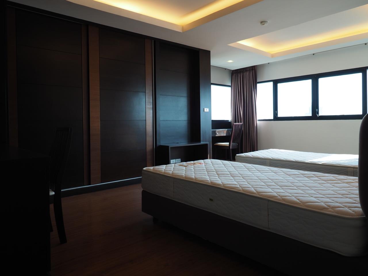 3 Bedrooms 3 Bathrooms Size 200.12 at Sathorn Gardens for Rent
