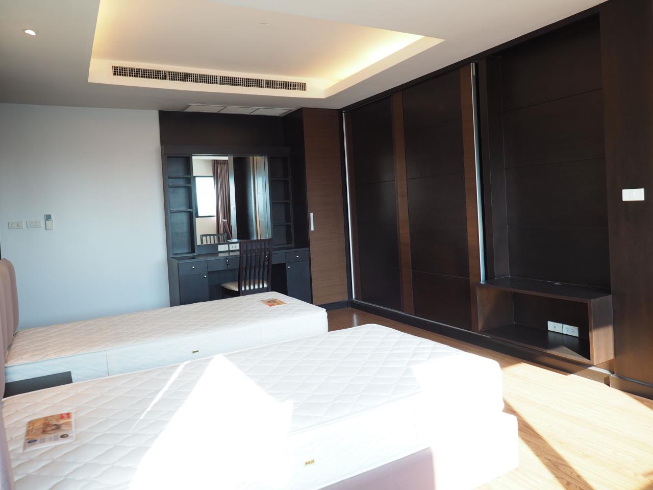 3 Bedrooms 3 Bathrooms Size 200.12 at Sathorn Gardens for Rent