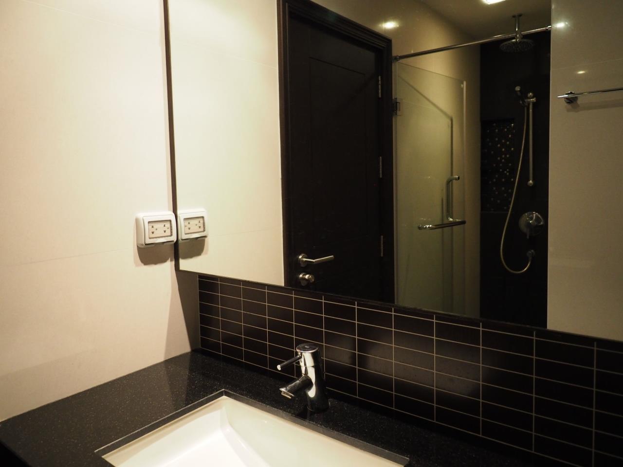 3 Bedrooms 3 Bathrooms Size 200.12 at Sathorn Gardens for Rent