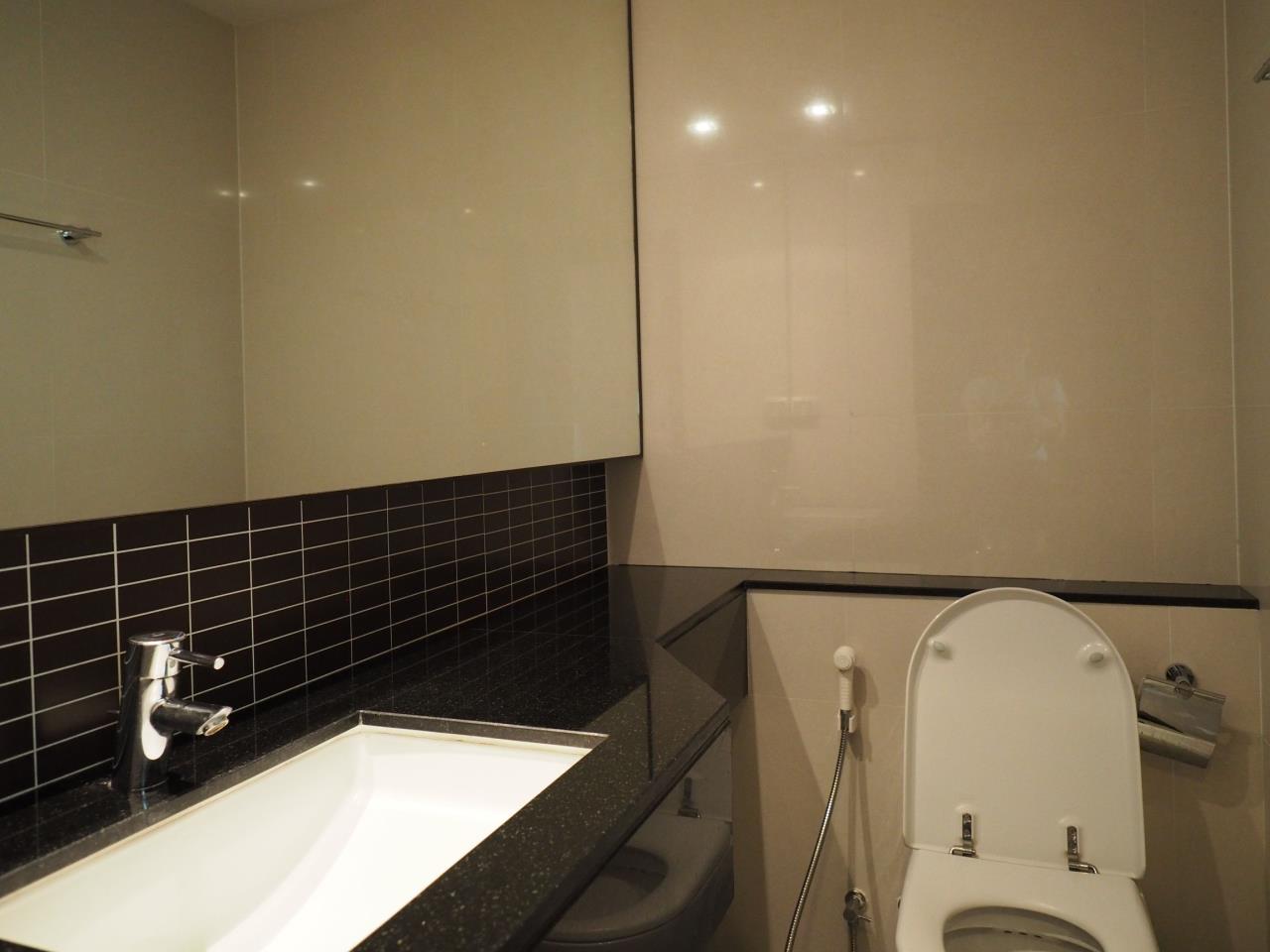 3 Bedrooms 3 Bathrooms Size 200.12 at Sathorn Gardens for Rent