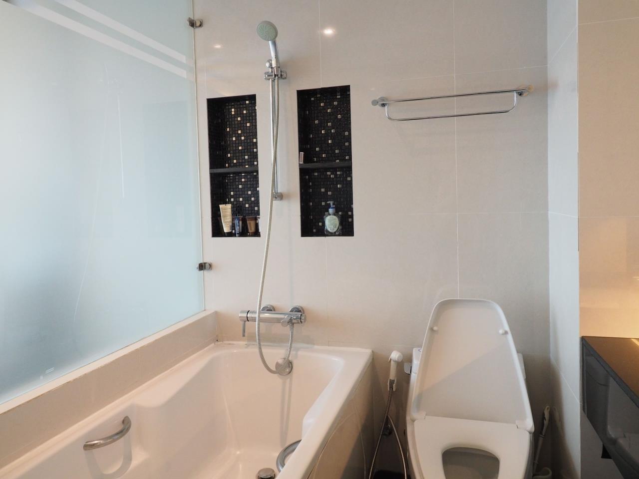 3 Bedrooms 3 Bathrooms Size 200.12 at Sathorn Gardens for Rent