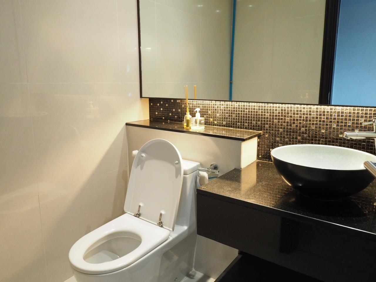 3 Bedrooms 3 Bathrooms Size 200.12 at Sathorn Gardens for Rent