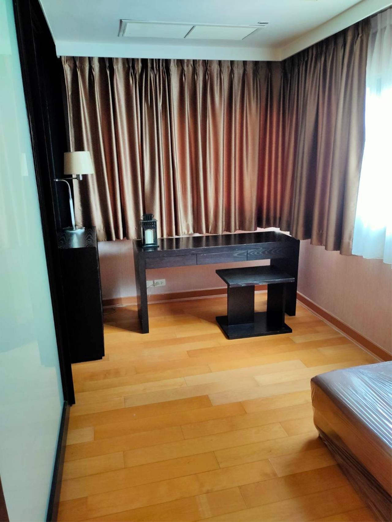1 Bedroom 1 Bathroom Size 64sqm Sathorn Gardens for Sale