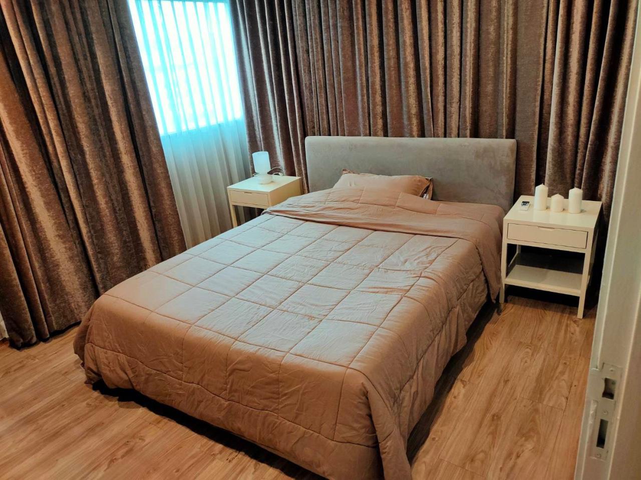 1 Bedroom 1 Bathroom Size 64sqm Sathorn Gardens for Sale