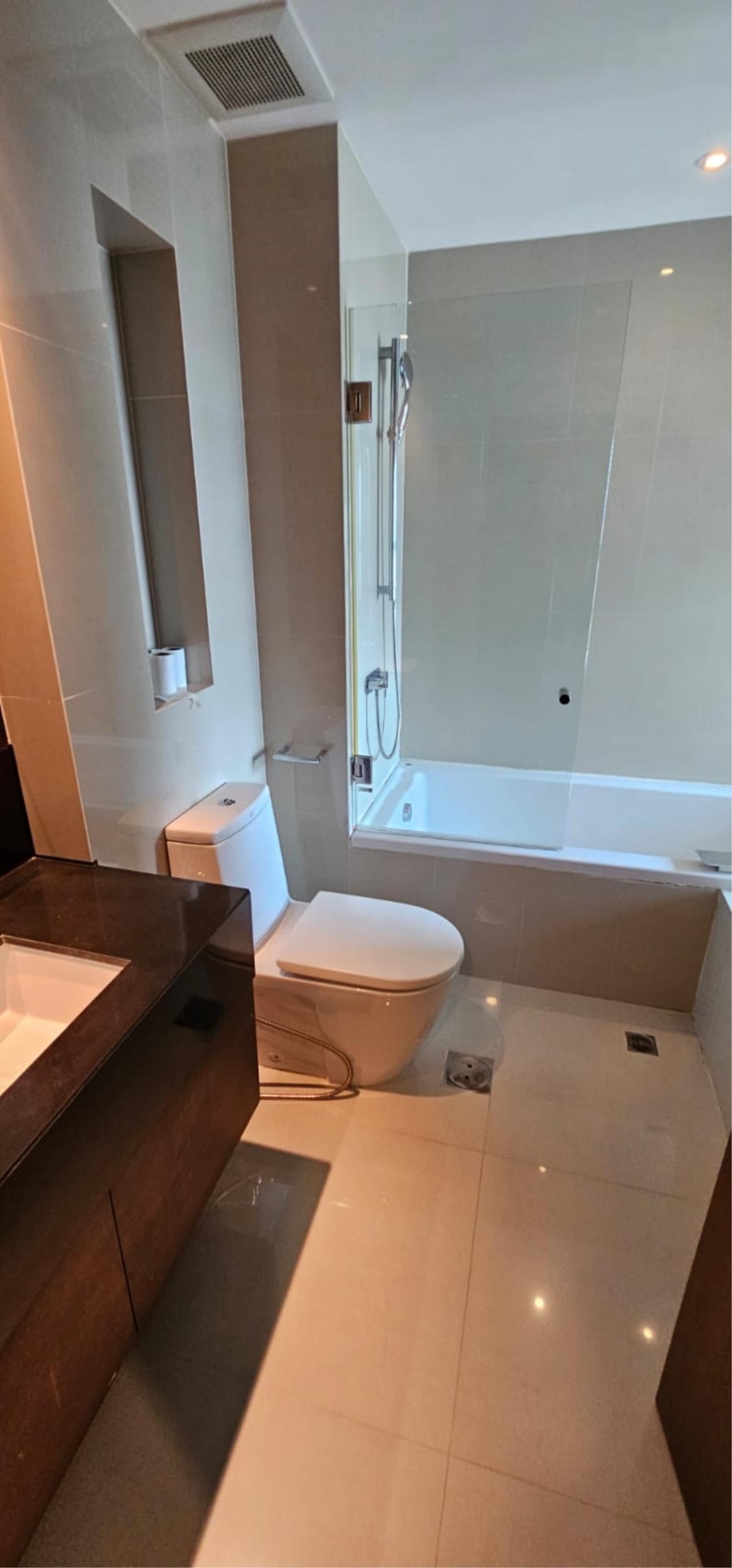 2 Bedrooms 2 Bathrooms Size 96sqm. Sathorn Gardens for Rent
