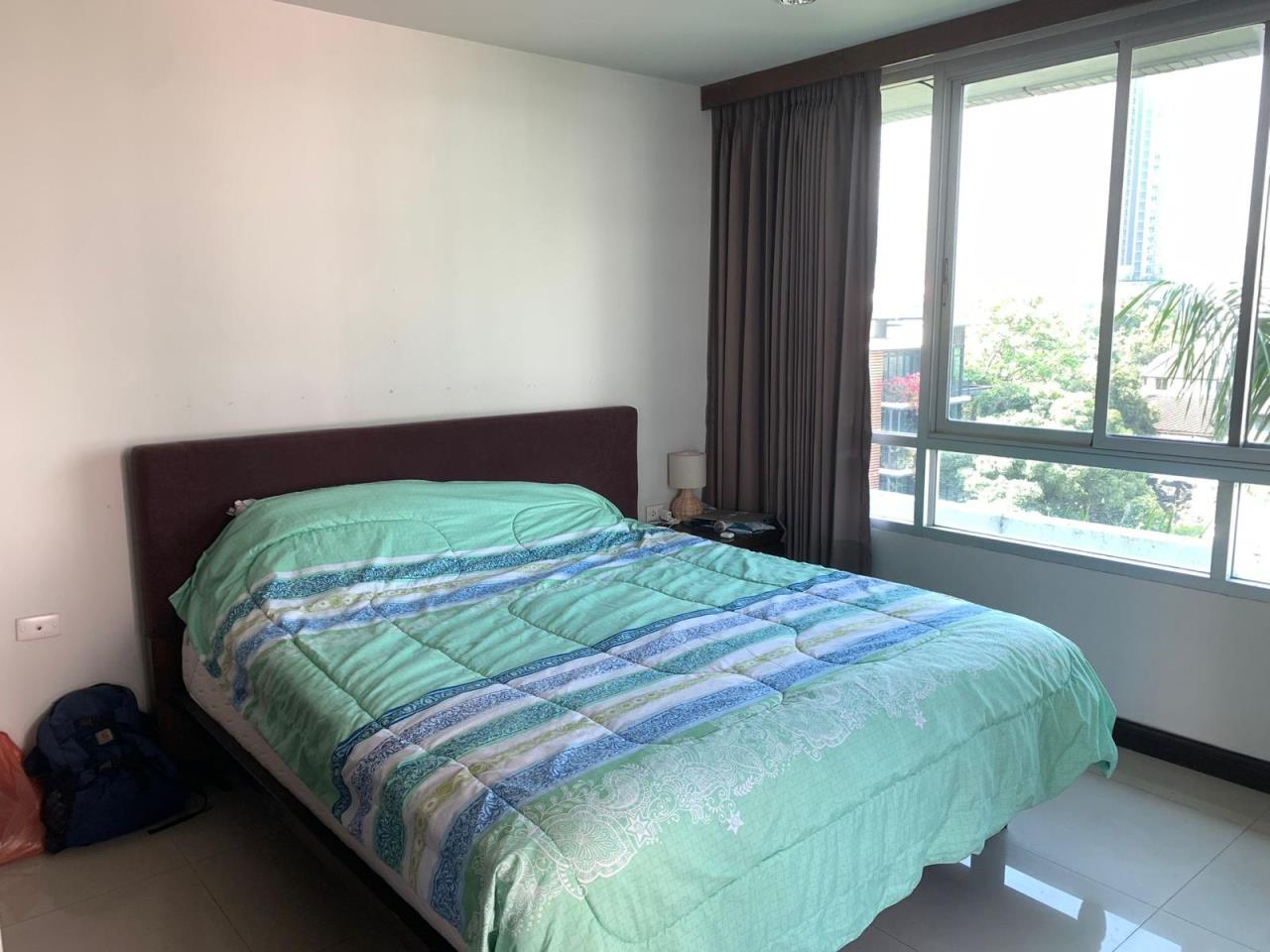 3 Bedrooms 3 Bathrooms Size 180sqm. Baan Thirapa for Rent