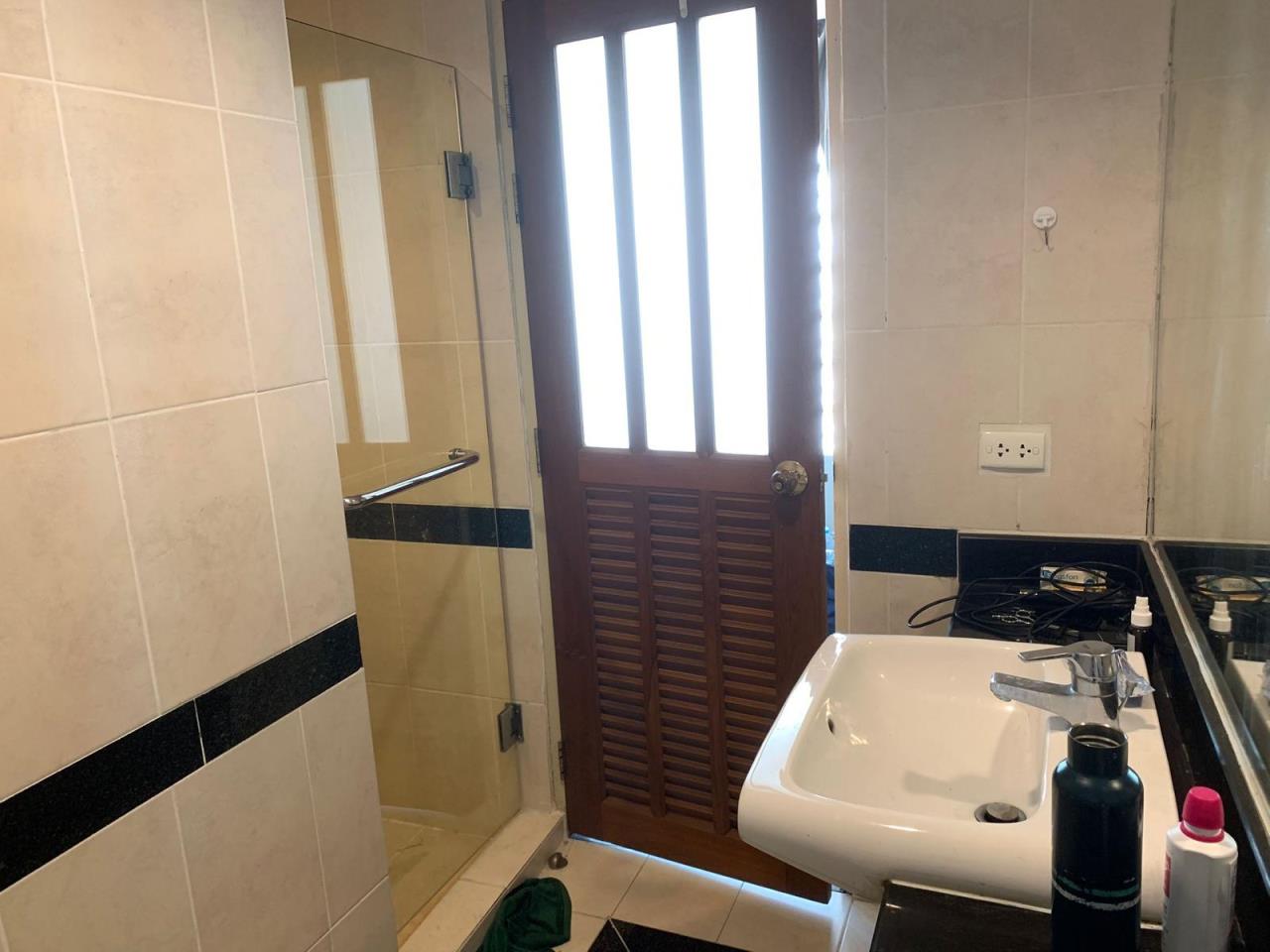 3 Bedrooms 3 Bathrooms Size 180sqm. Baan Thirapa for Rent