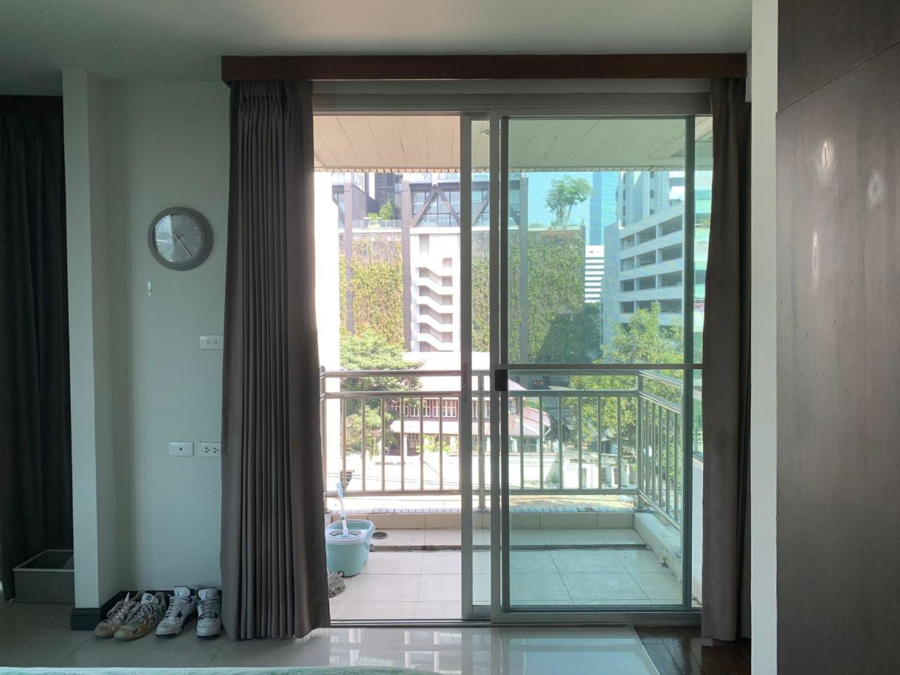 3 Bedrooms 3 Bathrooms Size 180sqm. Baan Thirapa for Rent