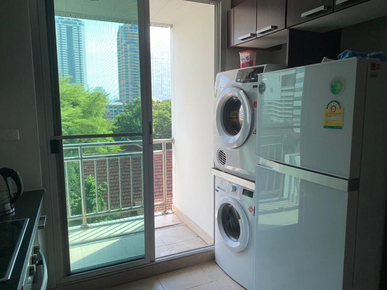 3 Bedrooms 3 Bathrooms Size 180sqm. Baan Thirapa for Rent