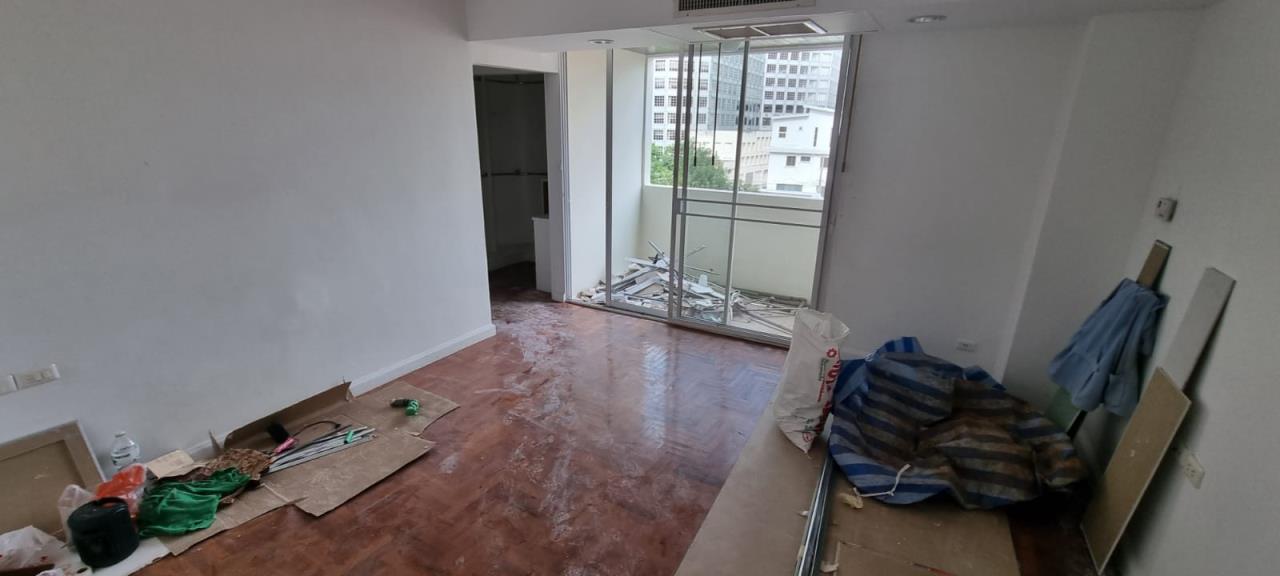 3 bedrooms 3 bathrooms size 250sqm. Sathorn 9 for Rent