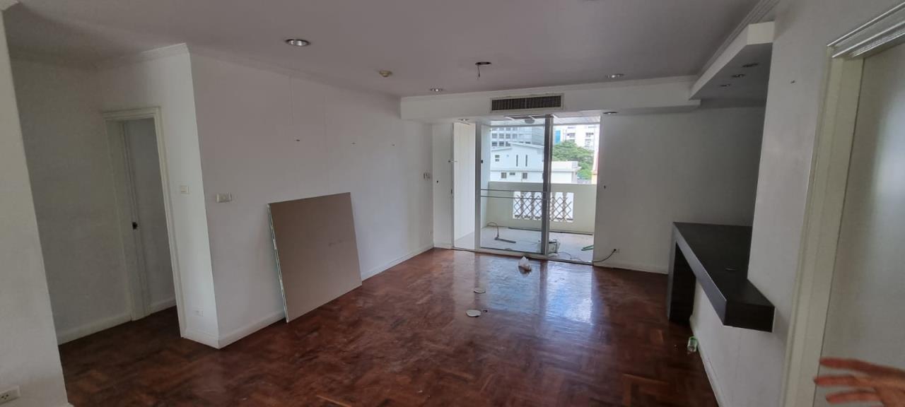 3 bedrooms 3 bathrooms size 250sqm. Sathorn 9 for Rent