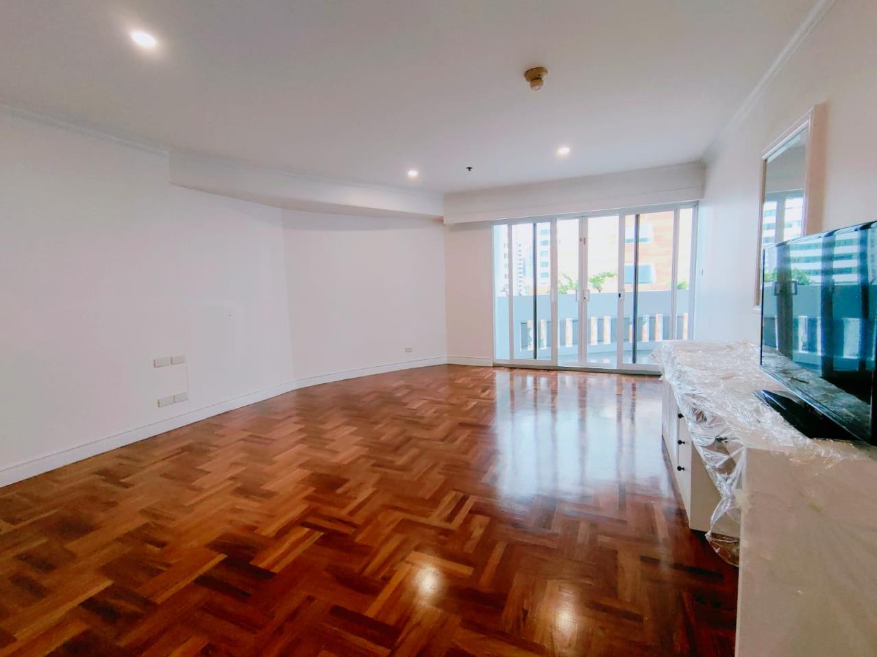 4 Bedrooms 4 Bathrooms Size 450sqm. GM Tower for Rent