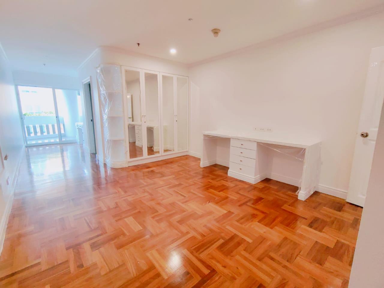 4 Bedrooms 4 Bathrooms Size 450sqm. GM Tower for Rent