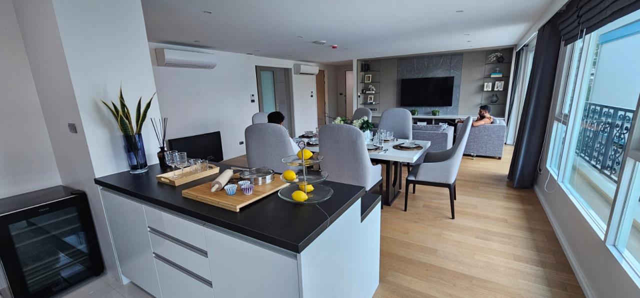 3 Bedrooms 3 Bathrooms Size 220sqm.GM Residence for Rent