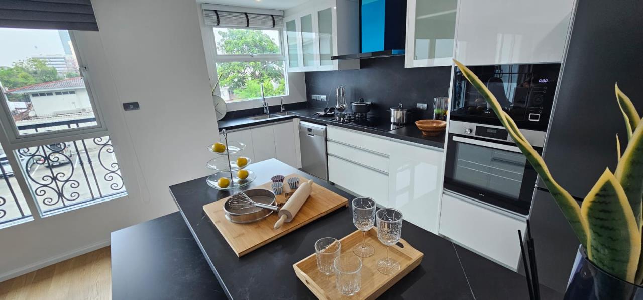 3 Bedrooms 3 Bathrooms Size 220sqm.GM Residence for Rent