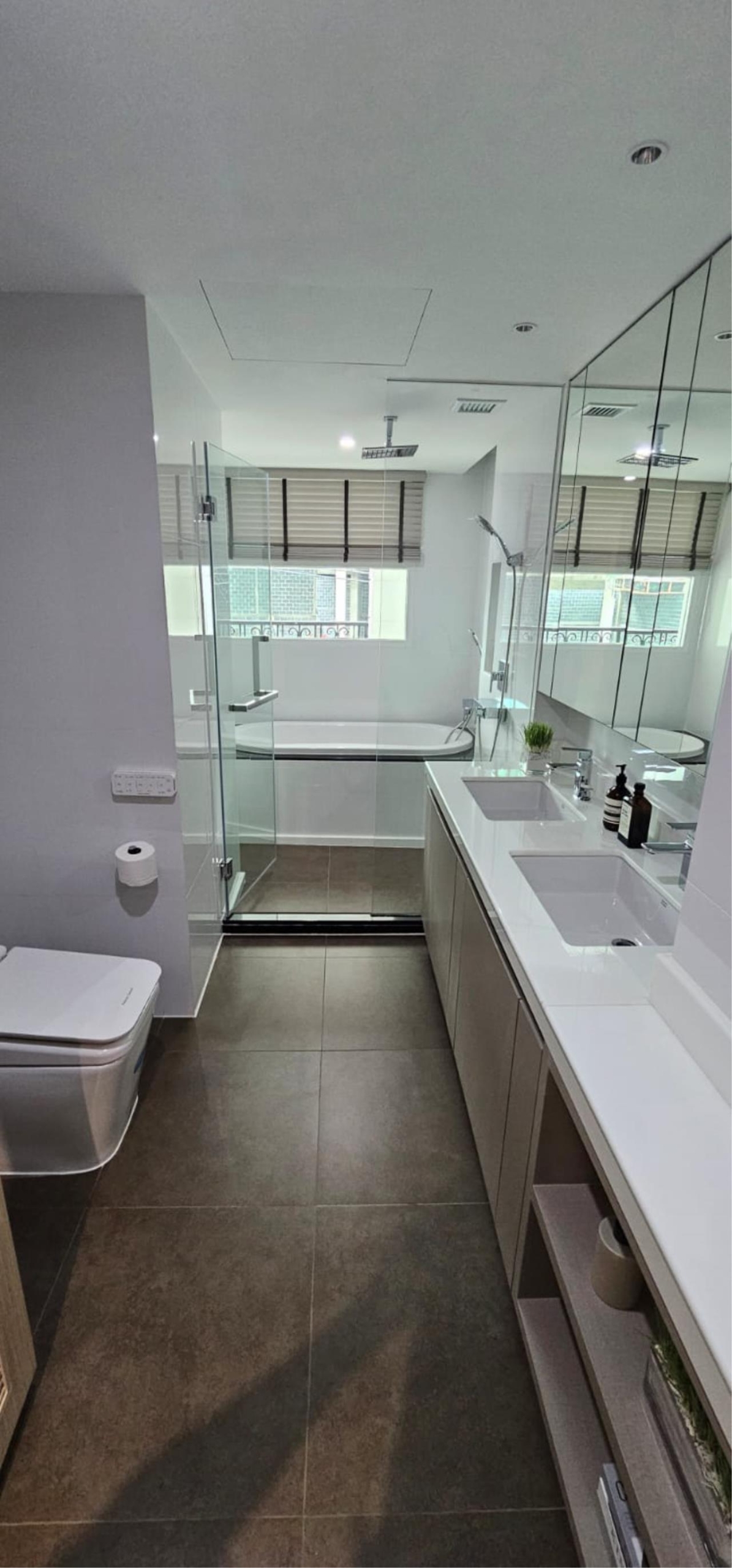 3 Bedrooms 3 Bathrooms Size 220sqm.GM Residence for Rent