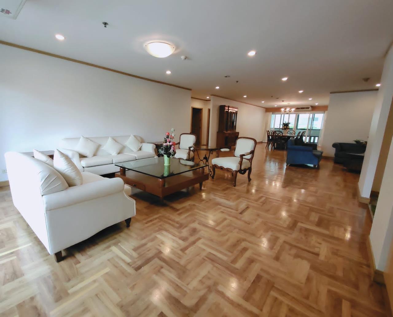 3 Bedrooms, 3 Bathrooms 315sqm size GM Residence For Rent 90,000 THB