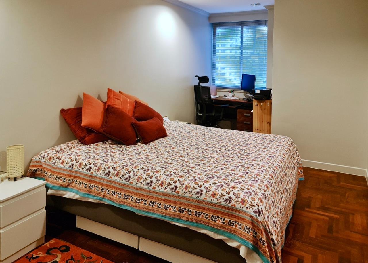2 Bedrooms 2 Bathrooms Size 135sqm. Lake Green for Rent 60,000 THB