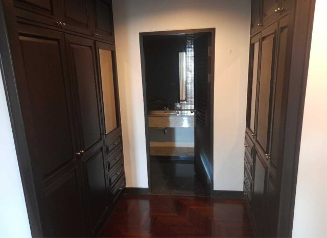 2 Bedrooms 2 Bathrooms Size 140sqm. Lake Green Condominium for Rent 55,000 THB