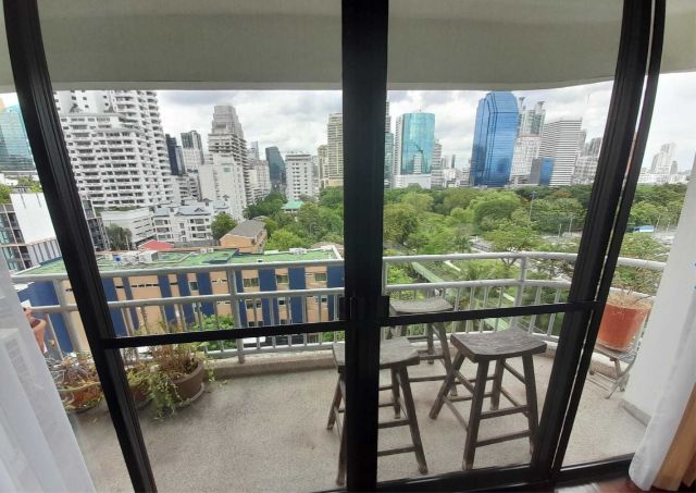 2 Bedrooms 2 Bathrooms Size 140sqm. Lake Green Condominium for Rent 55,000 THB