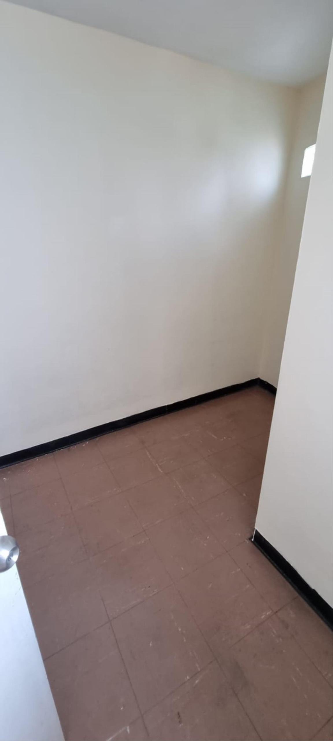 3 bedrooms 3 bathrooms kallista mansion for rent