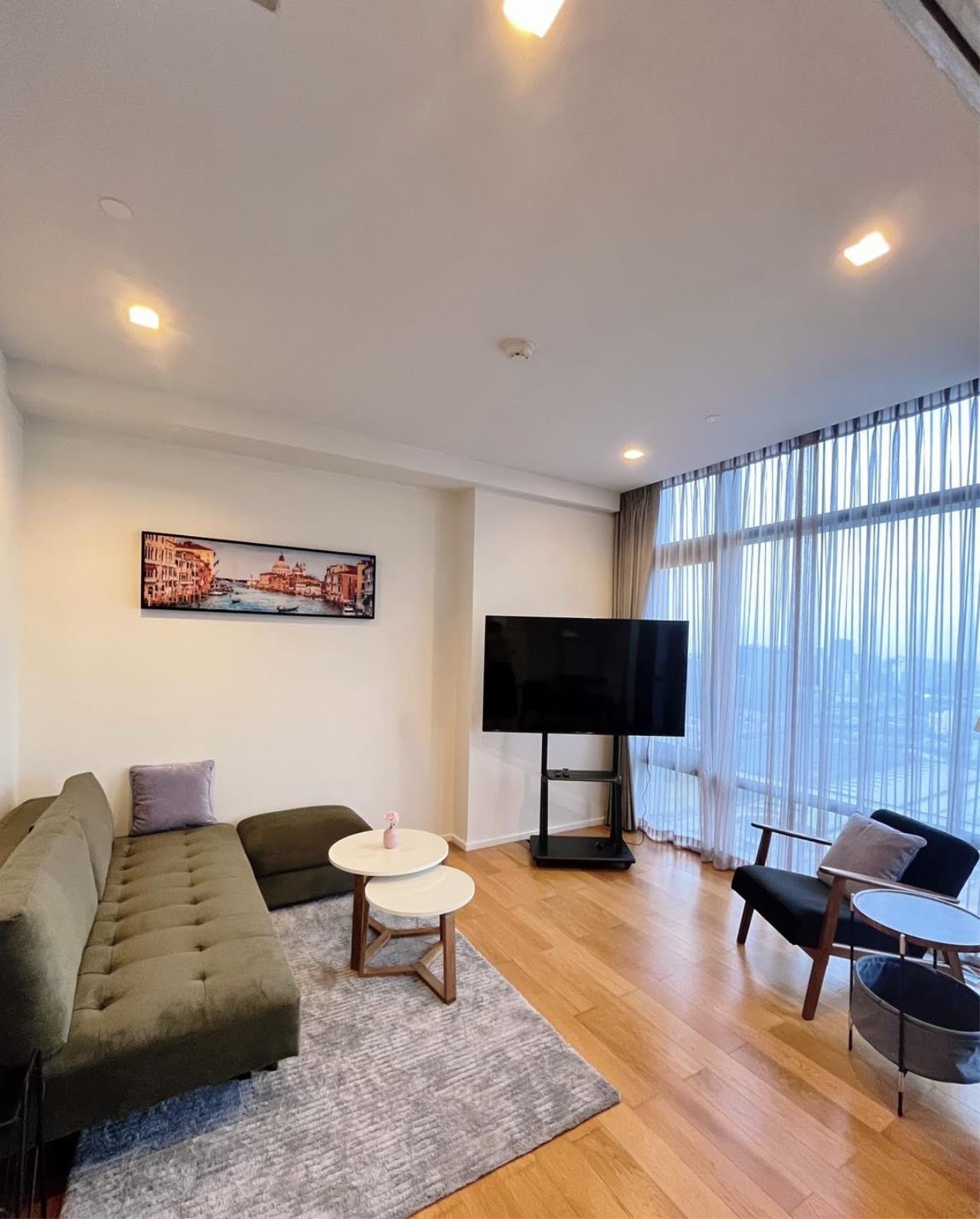 2 bedrooms 2 bathrooms circle living prototype for rent