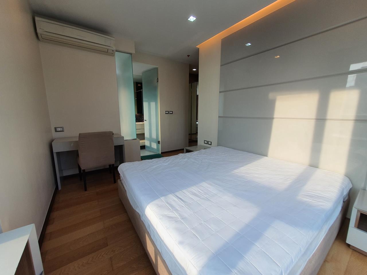 2 bedrooms 2 bathrooms the address asoke for rent