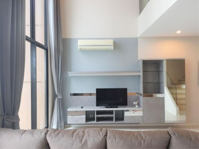 2 bedrooms 2 bathrooms villa asoke condominium for rent