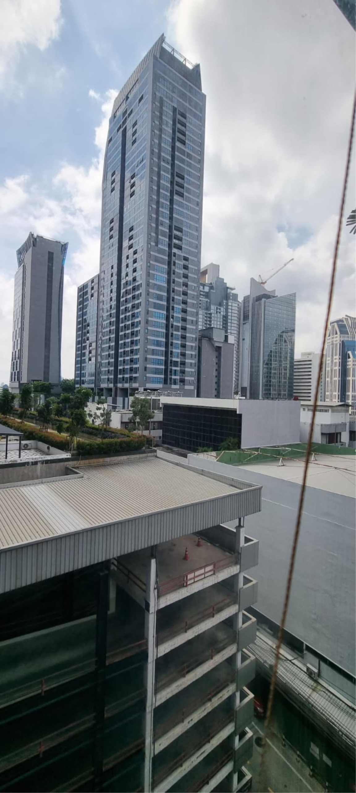 1 bedroom 1 bathroom 15 sukhumvit residences for rent for sale