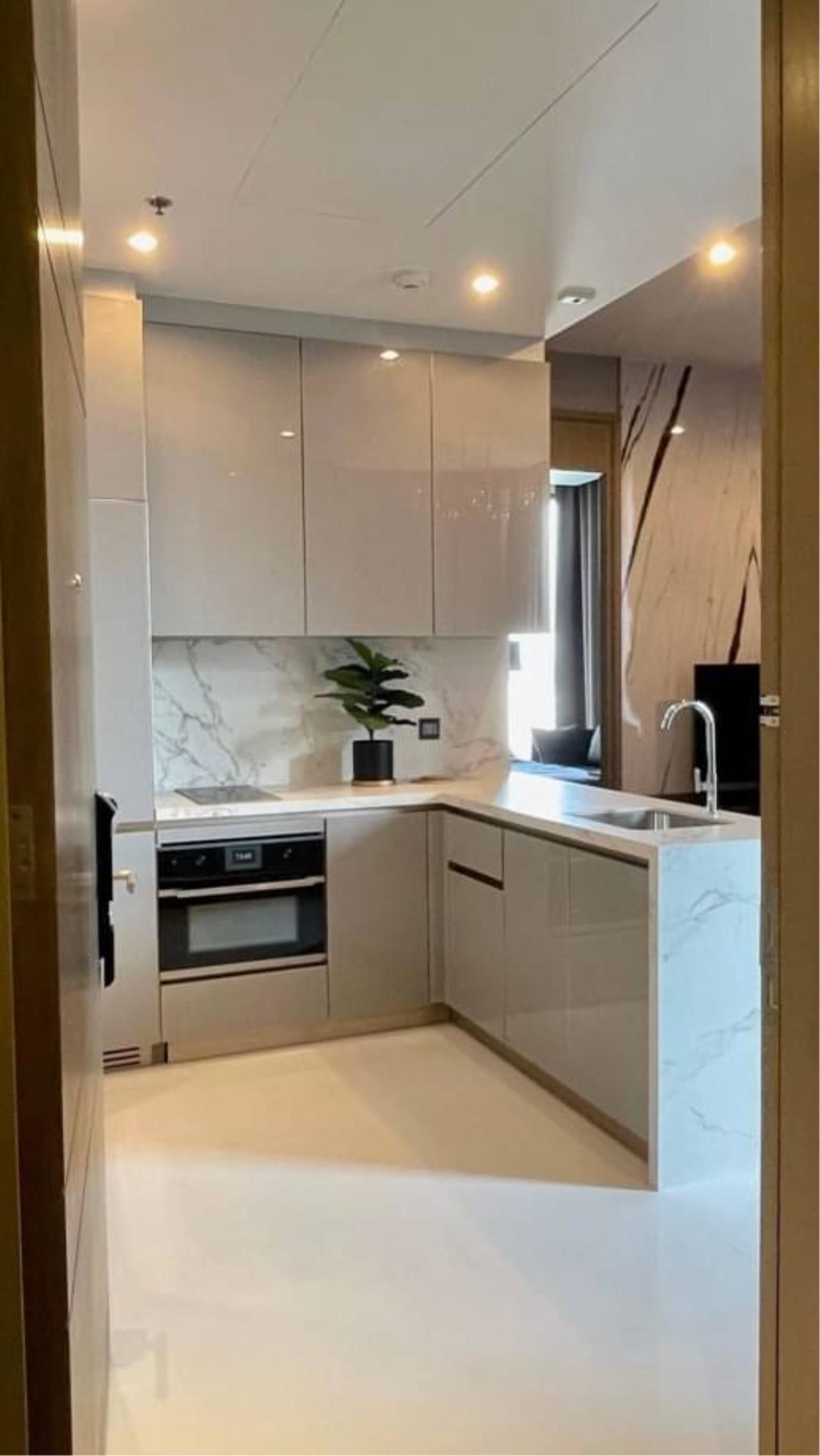 1 bedroom 1 bathroom esse singha complex for rent