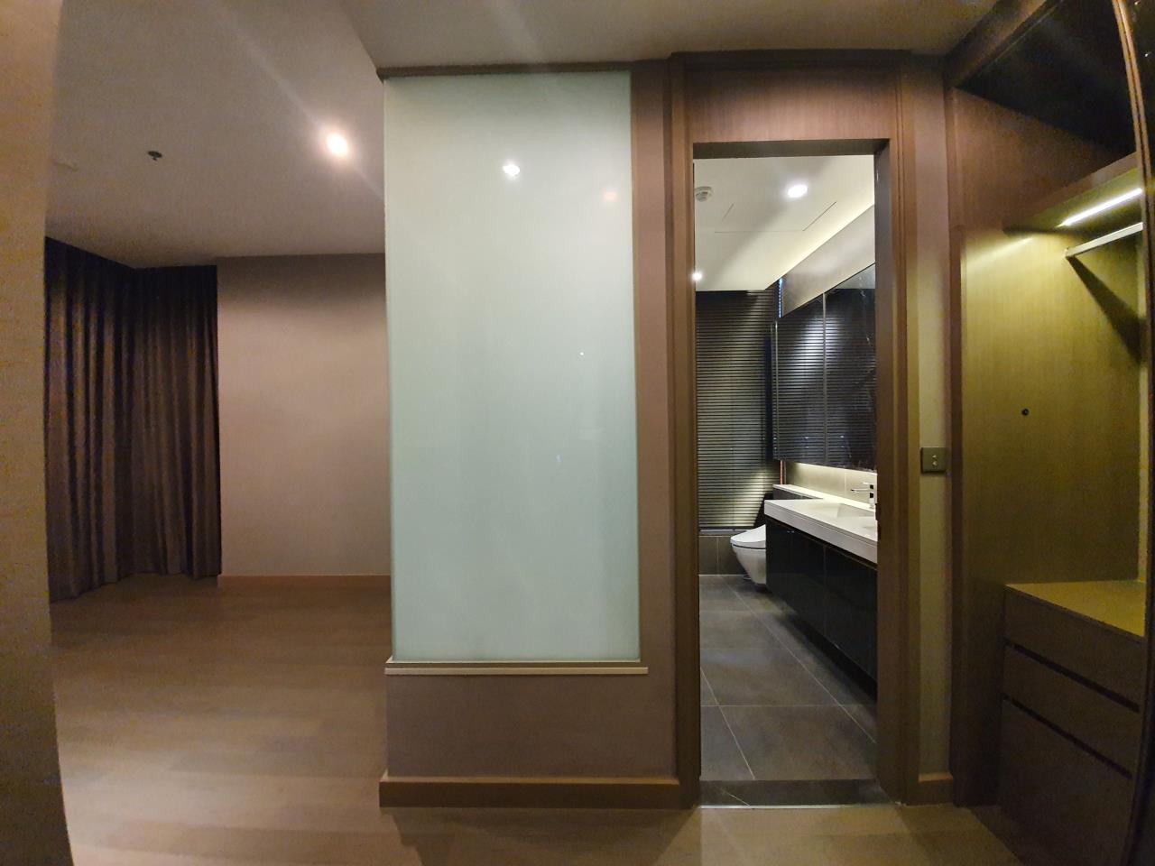 2 bedrooms 2 bathrooms esse at singha complex for rent