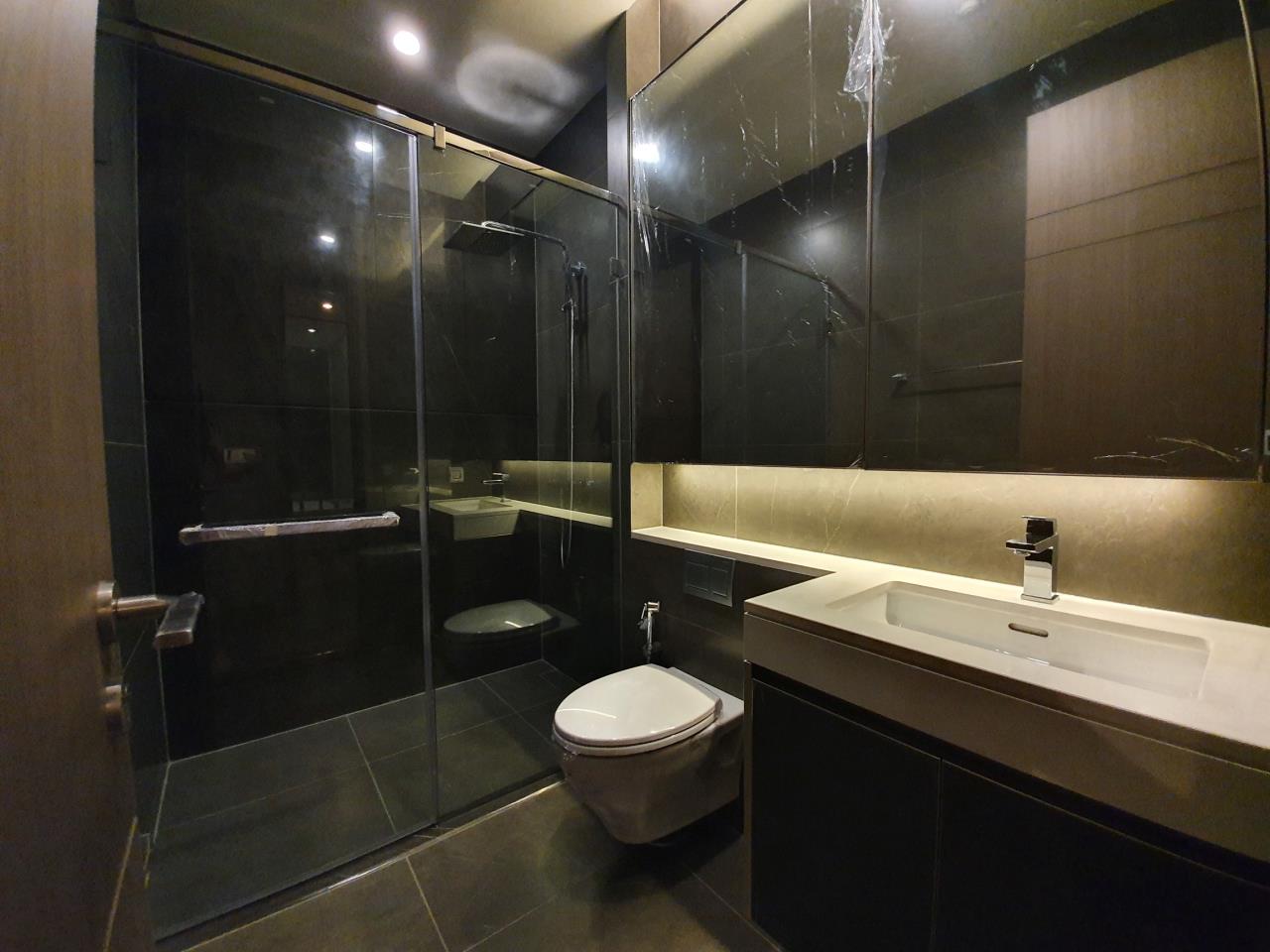 2 Bedrooms 2 Bathrooms Size 76.85 at Esse at Singha Complex for Rent 80,000