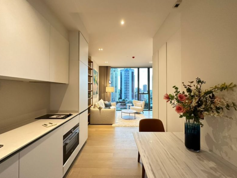 1 Bedroom, 1 Bathroom 53 sqm size 10th Flr The Strand Thonglor For Rent 70,000 THB/Month