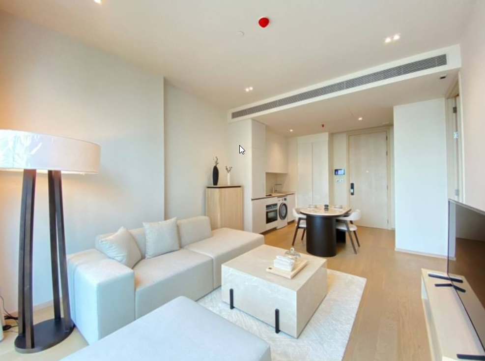 1 Bedroom, 1 Bathroom 53 sqm size 12A Flr The Strand Thonglor For Rent