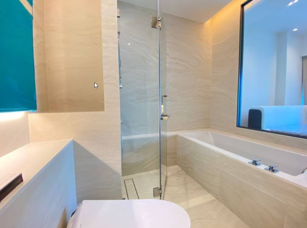1 Bedroom, 1 Bathroom 53 sqm size 12A Flr The Strand Thonglor For Rent