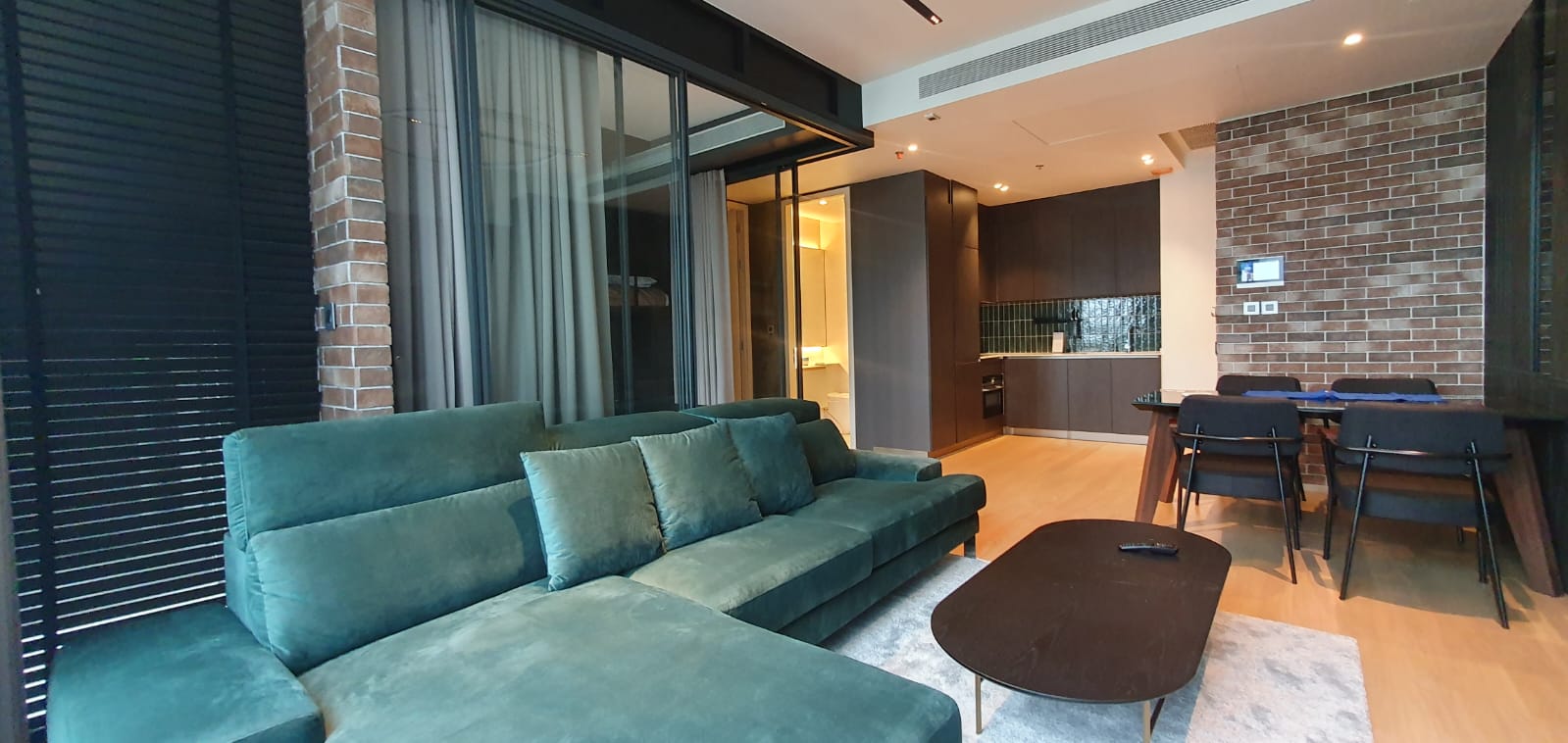 1+1 Bedroom, 2 Bathroom 75sqm size The Strand Thonglor 21st Flr For Rent