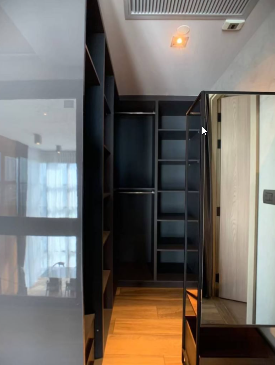 2 Bedrooms, 2 Bathrooms 120sqm size The Lofts Asoke For Rent
