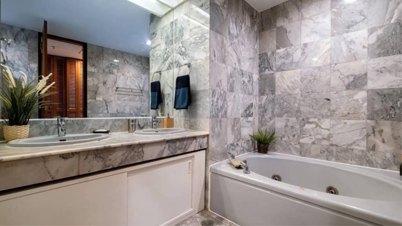 3 bedrooms, 3 bathrooms 240 sqm size Polo Park For Rent
