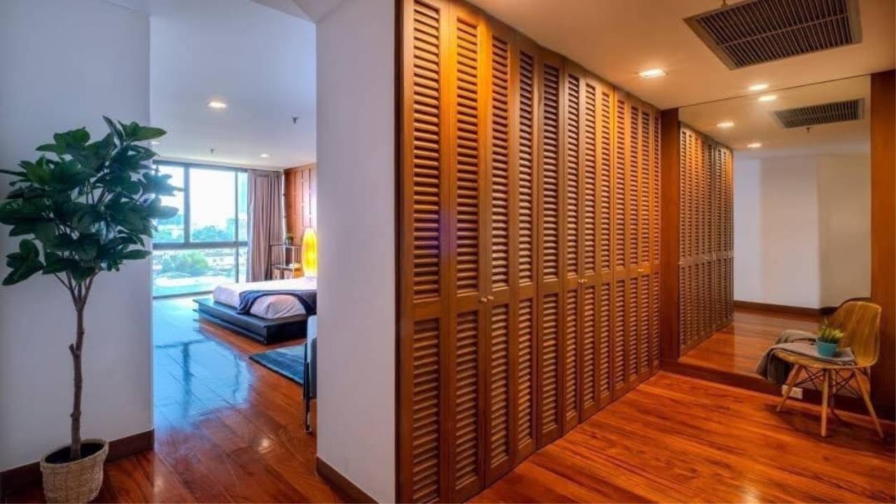 3 bedrooms, 3 bathrooms 240 sqm size Polo Park For Rent