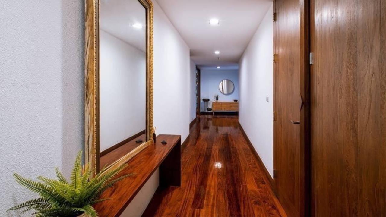 3 bedrooms, 3 bathrooms 240 sqm size Polo Park For Rent