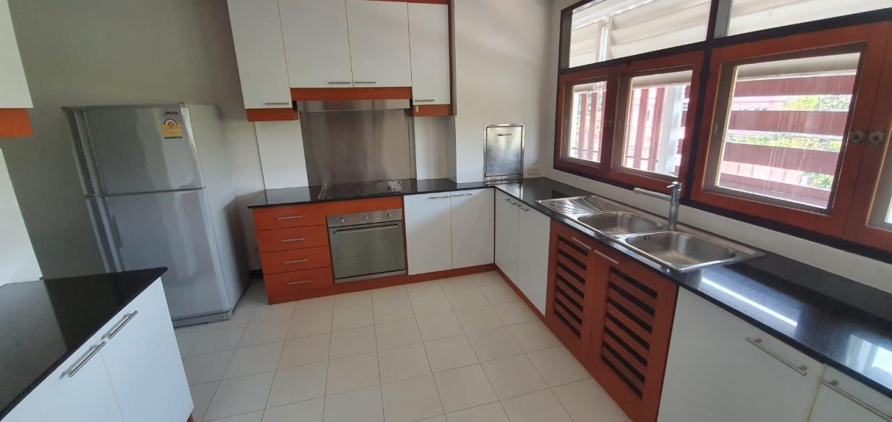 2 Bedrooms, 2 Bathrooms 160sqm size Niti Court For Rent