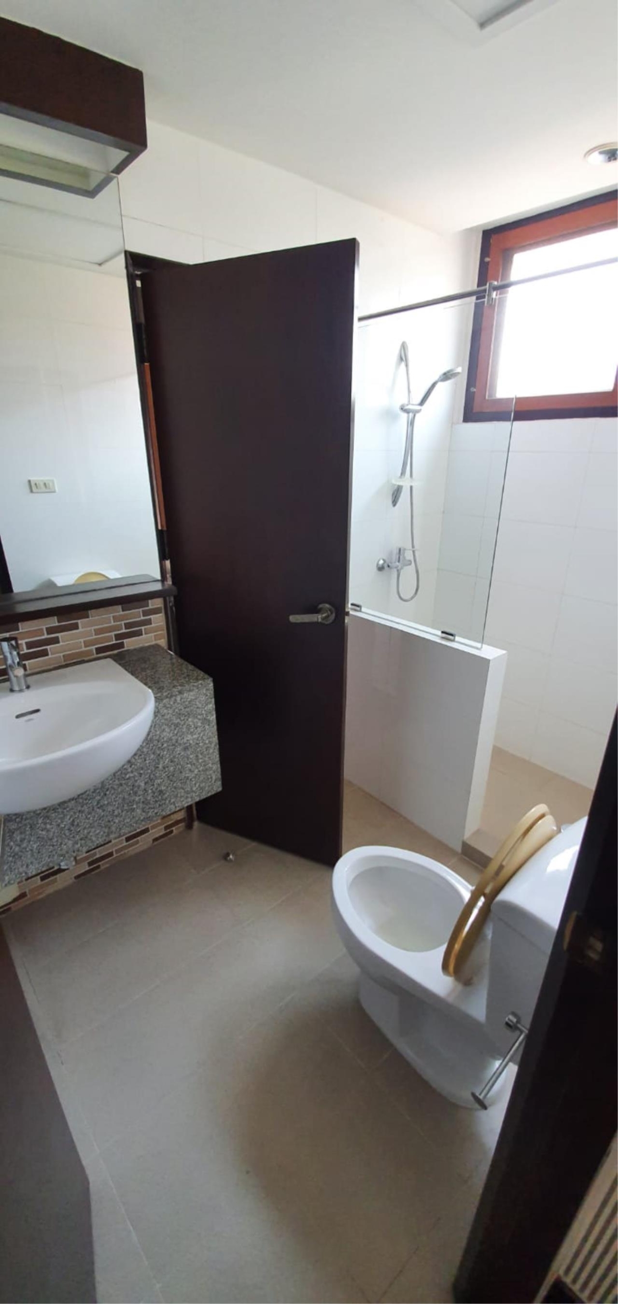 2 Bedrooms, 2 Bathrooms 160sqm size Niti Court For Rent