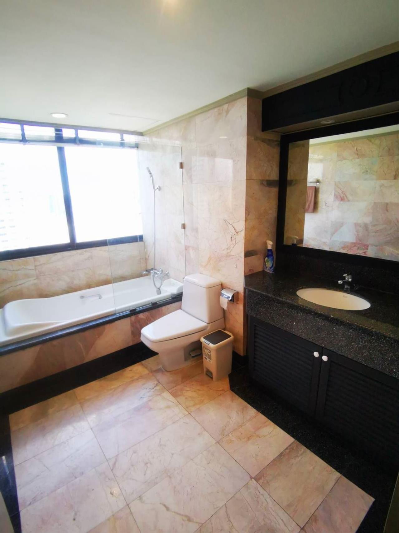 2 Bedrooms, 2 Bathrooms 123sqm size Lake Avenue For Rent